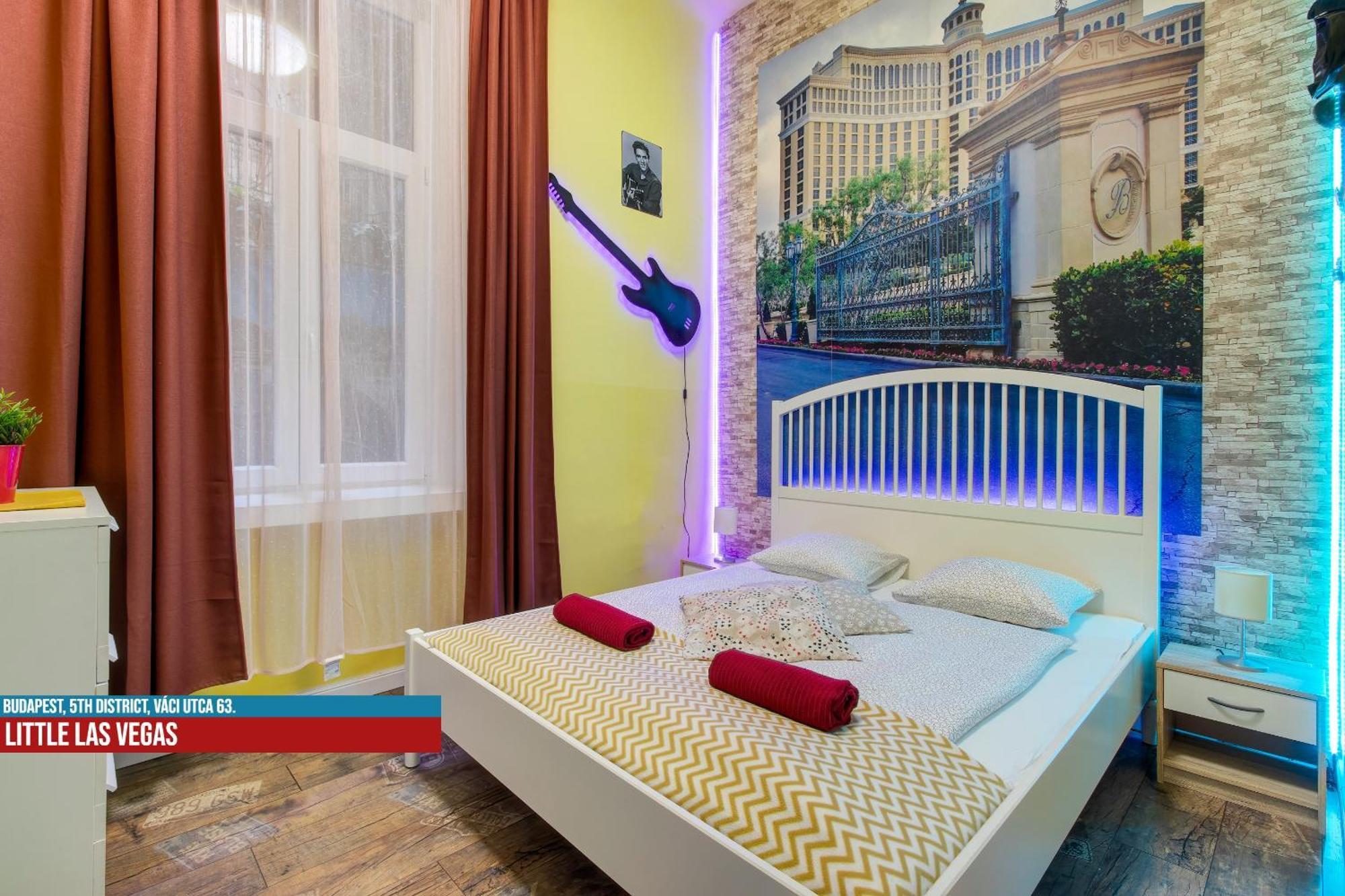Little Americas Main Street Apartments Budapest Exterior photo